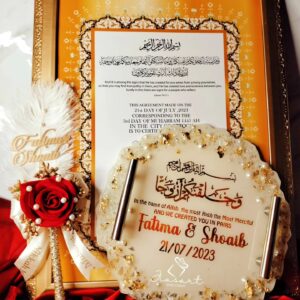 The wedding set Includes 3 items