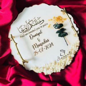 A customized New launched 10 inches tray with Black Yellow Flower