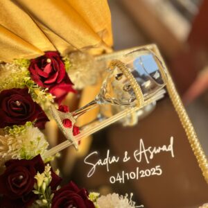 Doodh Pilai glass and tray in red &white color